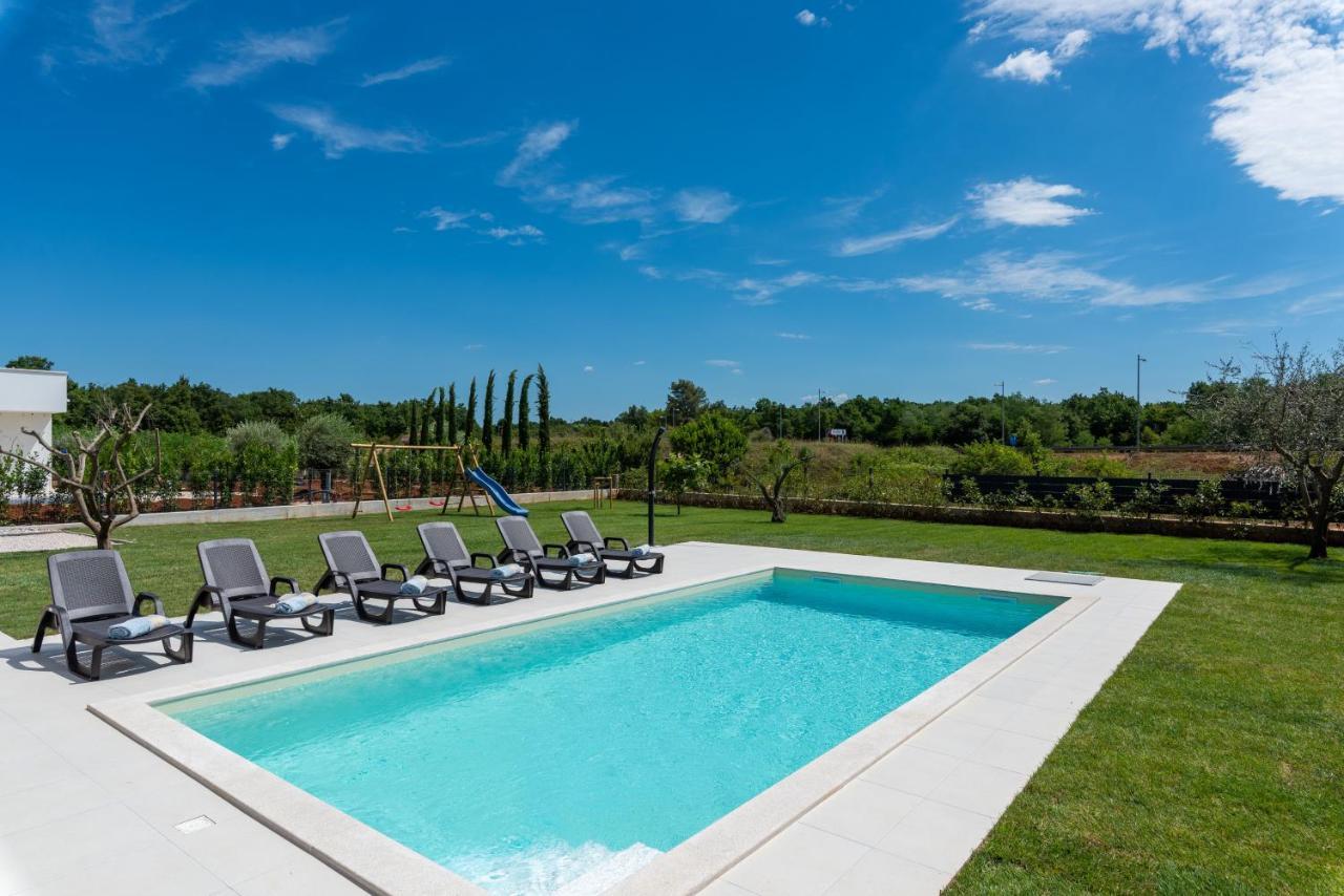 Villa Dafna Porec Exterior photo